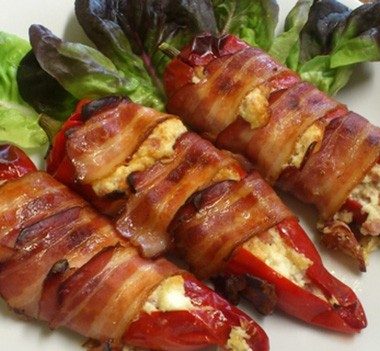 Plnená paprika obalená v slaninke