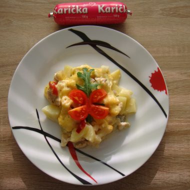 Zapekané zemiačiky s kuracím a karičkou